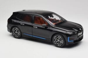 BMW iX Sapphire Black Minichamps 1:18 110023101 Metall — bild 6 av 8