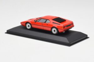 BMW M1 Röd Minichamps 1:43 430025022 Metall — bild 3 av 4