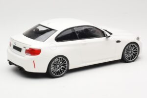 BMW M2 Competition F87 Vit Minichamps 1:18 155028000 Metall — bild 2 av 6
