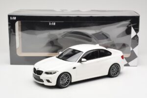 BMW M2 Competition F87 Vit Minichamps 1:18 155028000 Metall — bild 6 av 6