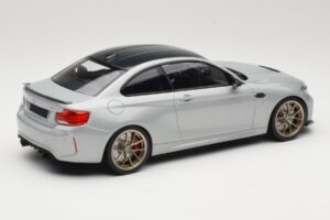BMW M2 CS F87 Silver med guldiga fälgar Minichamps 1:18 155021028 Metall — bild 2 av 6