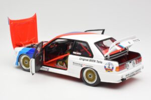 BMW M3 E30 #46 R. Ravaglia / E. Pirro WTCC Calder Park 1987 Minichamps 1:18 180872046-O Metall — bild 5 av 8