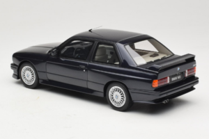 BMW M3 E30 Europameister Macau Blue Otto 1:18 OT1216 Metall — bild 5 av 6