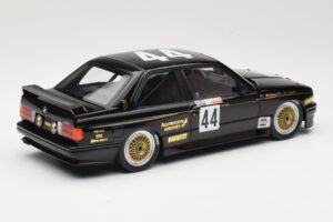 BMW M3 E30 JPS Team BMW #44 J. Richards / T. Longhurst Class Winners Bathurst 1000 1987 Minichamps 1:18 155872044 Metall — bild 2 av 6