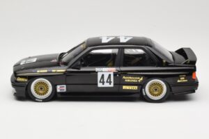 BMW M3 E30 JPS Team BMW #44 J. Richards / T. Longhurst Class Winners Bathurst 1000 1987 Minichamps 1:18 155872044 Metall — bild 3 av 6