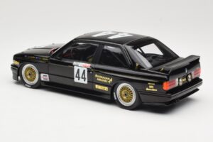 BMW M3 E30 JPS Team BMW #44 J. Richards / T. Longhurst Class Winners Bathurst 1000 1987 Minichamps 1:18 155872044 Metall — bild 5 av 6