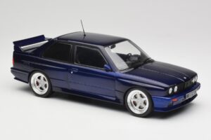 BMW M3 E30 Macau Blue IXO 1:18 18CMC122 Metall — bild 4 av 6