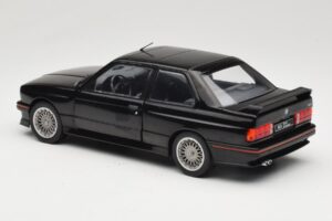 BMW M3 E30 Sport Evo Svart Solido 1:18 S1801501 Metall — bild 7 av 8
