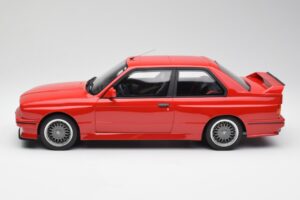 BMW M3 E30 Sport Evolution Röd Otto 1:12 G033 Resin — bild 3 av 6