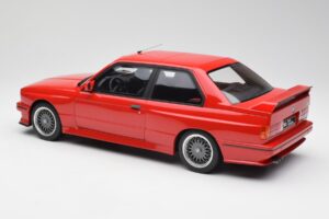 BMW M3 E30 Sport Evolution Röd Otto 1:12 G033 Resin — bild 5 av 6