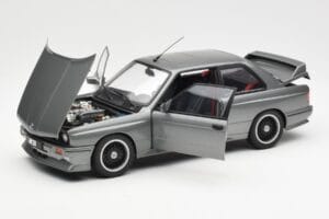 BMW M3 E30 Sport Evolution Cecotto Grå AUTOart 1:18 70567 Metall — bild 2 av 8