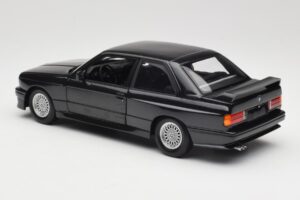 BMW M3 E30 Black Metallic Minichamps 1:18 180020306 Metall — bild 7 av 8