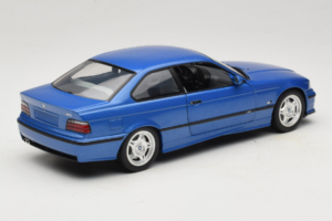 BMW M3 E36 Blue Metallic UT Models 1:18 20467 Metall — bild 3 av 8