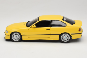 BMW M3 E36 Dakar Yellow UT Models 1:18 180022300 Metall — bild 4 av 8