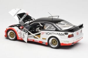 BMW M3 E36 GTR #0 B. Auberlen / M. Simo / P. Cunningham Daytona 24 Hours 1998 UT Models 1:18 39816 Metall — bild 5 av 8