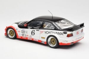 BMW M3 E36 GTR #0 B. Auberlen / M. Simo / P. Cunningham Daytona 24 Hours 1998 UT Models 1:18 39816 Metall — bild 7 av 8