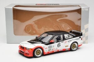 BMW M3 E36 GTR #0 B. Auberlen / M. Simo / P. Cunningham Daytona 24 Hours 1998 UT Models 1:18 39816 Metall — bild 8 av 8