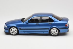 BMW M3 E36 Sedan Blå Otto 1:18 OT1082 Resin — bild 3 av 6