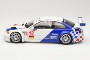 BMW M3 E46 GTR #42 J. Muller / J.J. Lehto ALMS 2001 Minichamps 1:18 80430139183 Metall — bild 4 av 8