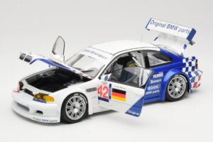 BMW M3 E46 GTR #42 J. Lehto / J. Muller ELMS 2001 Minichamps 1:18 100012192 Metall — bild 2 av 8