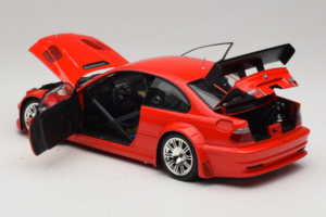BMW M3 E46 GTR Street Röd Minichamps 1:18 100012101 Metall — bild 5 av 8