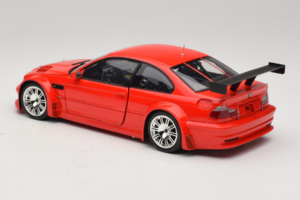 BMW M3 E46 GTR Street Röd Minichamps 1:18 100012101 Metall — bild 7 av 8