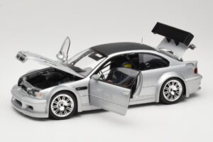 BMW M3 E46 GTR Street Silver With Carbon Roof Minichamps 1:18 100012102 Metall — bild 2 av 8