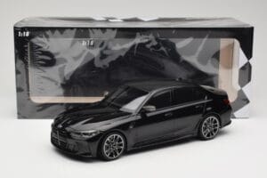 BMW M3 G80 Grå Metallic Minichamps 1:18 155020204 Metall — bild 6 av 6