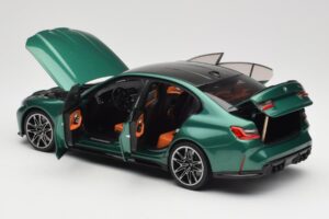 BMW M3 G80 Isle of Man Green Minichamps 1:18 113020203 Metall — bild 5 av 8