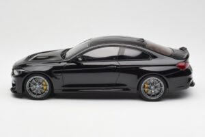 BMW M4 F82 CS Svart GT Spirit 1:18 GT845 Resin — bild 3 av 6