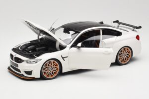 BMW M4 F82 GTS Alpine White Minichamps 1:18 110025221 Metall — bild 2 av 8