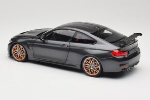 BMW M4 F82 GTS Mineral Grey Metallic Minichamps 1:18 110025222 Metall — bild 7 av 8