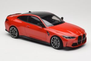 BMW M4 F82 Imola Red Metallic Minichamps 1:18 155020121 Metall — bild 4 av 6