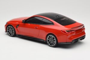 BMW M4 F82 Imola Red Metallic Minichamps 1:18 155020121 Metall — bild 5 av 6