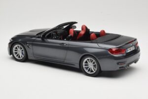 BMW M4 F83 Cabriolet Mineral Grey Paragon 1:18 80432339610 Metall — bild 7 av 8