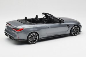 BMW M4 G82 Cabriolet Grey Metallic Minichamps 1:18 155021034 Metall — bild 2 av 6
