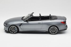 BMW M4 G82 Cabriolet Grey Metallic Minichamps 1:18 155021034 Metall — bild 3 av 6