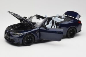 BMW M4 G82 Cabriolet Blå Metallic Minichamps 1:18 110021031 Metall — bild 2 av 8