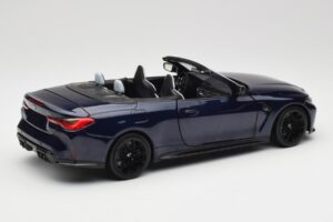 BMW M4 G82 Cabriolet Blå Metallic Minichamps 1:18 110021031 Metall — bild 3 av 8