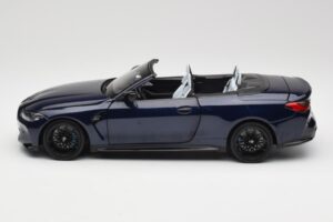BMW M4 G82 Cabriolet Blå Metallic Minichamps 1:18 110021031 Metall — bild 4 av 8