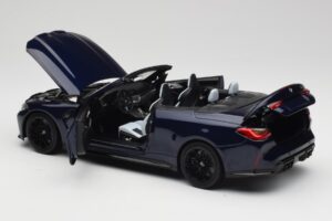 BMW M4 G82 Cabriolet Blå Metallic Minichamps 1:18 110021031 Metall — bild 5 av 8