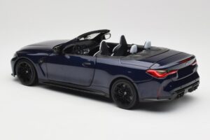 BMW M4 G82 Cabriolet Blå Metallic Minichamps 1:18 110021031 Metall — bild 7 av 8