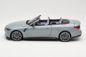 BMW M4 G83 Cabriolet Grey Metallic Minichamps 1:18 110021032 Metall — bild 4 av 8