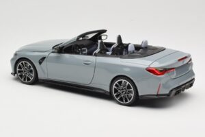 BMW M4 G83 Cabriolet Grey Metallic Minichamps 1:18 110021032 Metall — bild 7 av 8