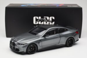 BMW M4 G82 Grå Metallic Minichamps 1:18 113020124 Metall — bild 8 av 8