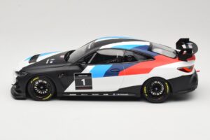 BMW M4 G82 GT4 #1 Presentation 2022 Otto 1:18 OT1228 Resin — bild 3 av 6
