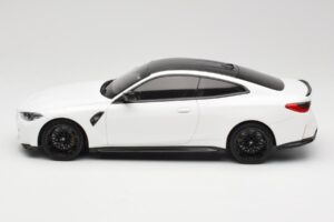 BMW M4 G82 Vit Minichamps 1:18 155020122 Metall — bild 3 av 6
