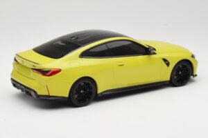 BMW M4 G82 Gul Minichamps 1:18 155020120 Metall — bild 2 av 6