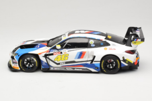BMW M4 GT3 #46 V. Rossi / A. Farfus / M. Martin Team WRT 12 Hours of Bathurst 2023 Minichamps 1:18 113232146 Metall — bild 4 av 8