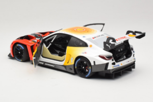 BMW M4 GT3 #72 D. Harper / M. Hesse / C. Weerts BMW M Team RMG 24 Hours of Nurburgring 2024 Minichamps 1:18 113242072 Metall — bild 5 av 8